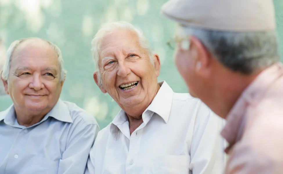 seniors qui rigolent